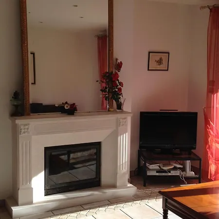 Feriehus Spacieux Avec Piscine Et Terrasse En Village - Fr-1-589-637 *